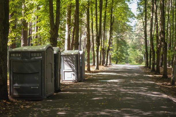 Porta potty delivery and setup in Maywood, IL